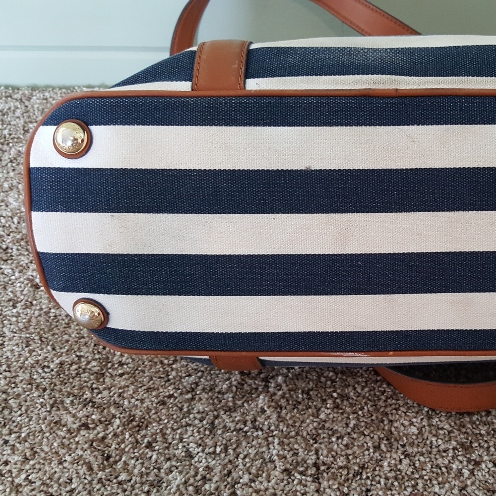 SOLD Michael Kors Navy And White Handbag - Picture 6 of 8